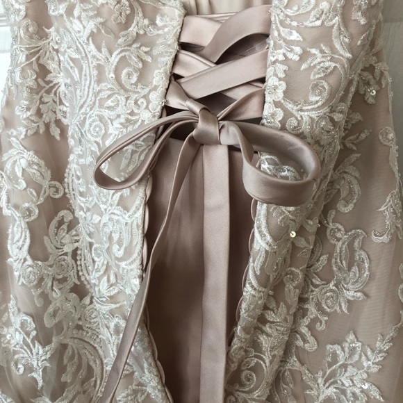 Brand new Stella York wedding gown - Picture 5 of 5